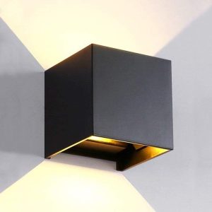 Sleek Waterproof Outdoor Aluminum LED Wall Light